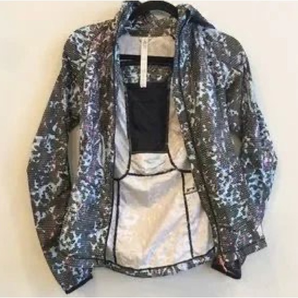 Lululemon athletic running performance lightweight size 10 Back Pack It Jacket - Picture 10 of 11